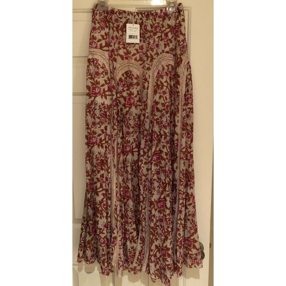 *2 HOUR SAAALE* 🤗 Free people maxi skirt!